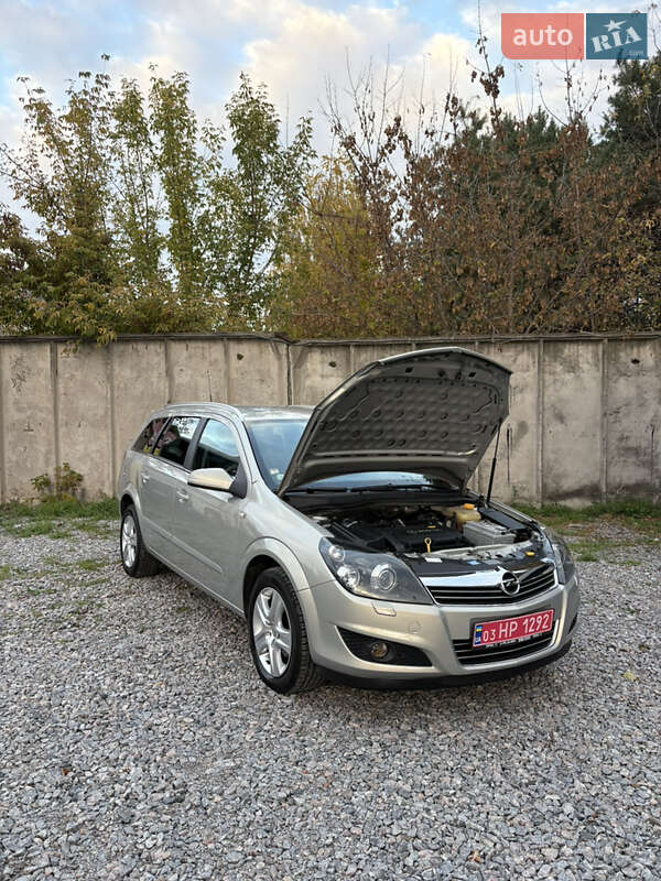Универсал Opel Astra 2009 в Белой Церкви