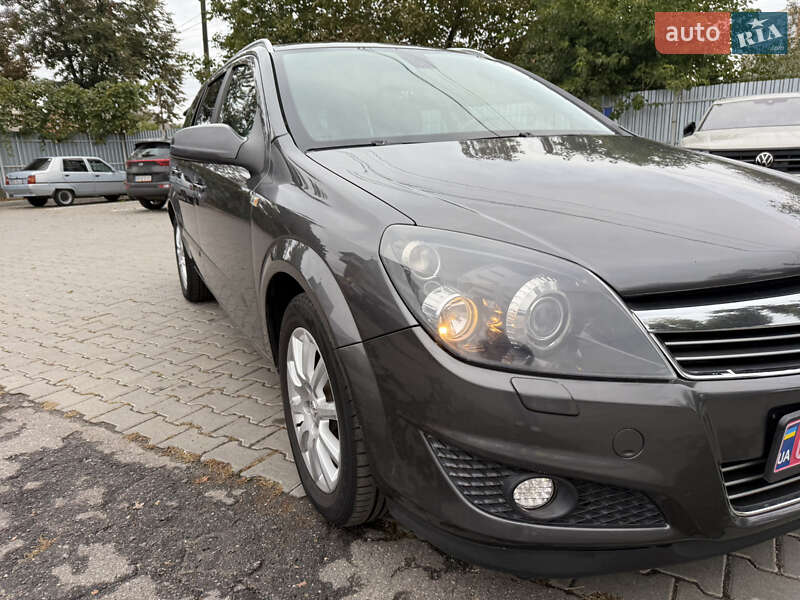 Универсал Opel Astra 2009 в Виннице