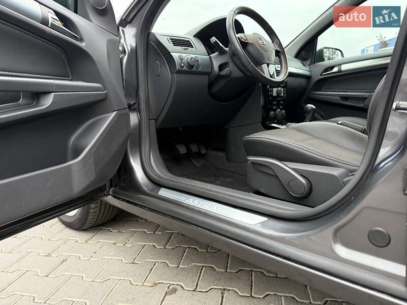 Универсал Opel Astra 2009 в Виннице
