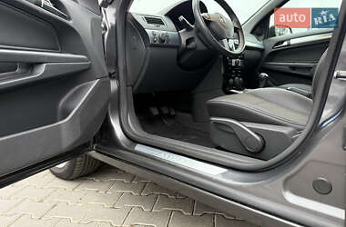 Универсал Opel Astra 2009 в 