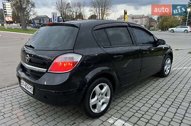 Хэтчбек Opel Astra 2007 в Львове