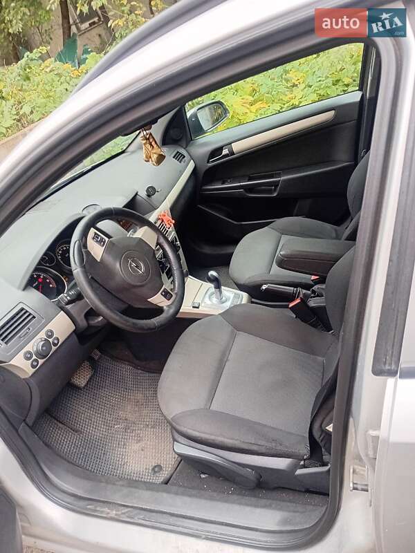 Универсал Opel Astra 2007 в Хмельницком