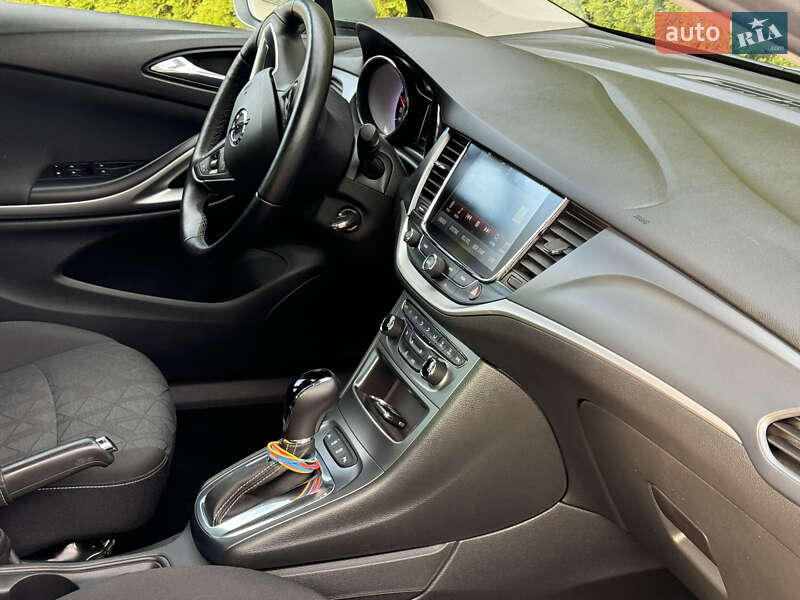Универсал Opel Astra 2019 в Львове