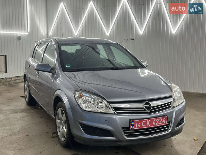 Хэтчбек Opel Astra 2008 в Виннице