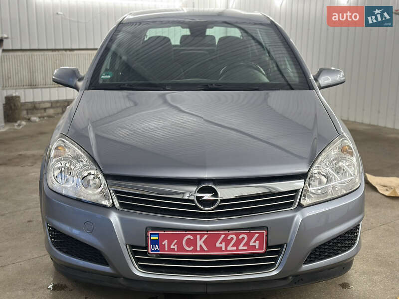 Хэтчбек Opel Astra 2008 в Виннице