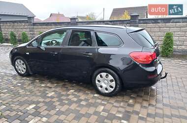 Універсал Opel Astra 2012 в 