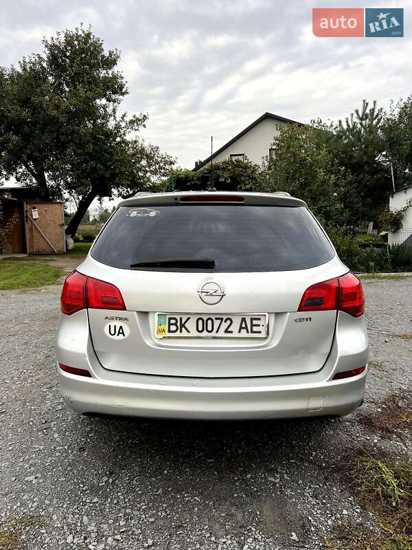 Универсал Opel Astra 2011 в Ровно фото 6 Универсал Opel Astra 2011 в Ровно