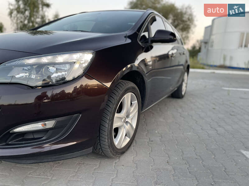 Універсал Opel Astra 2014 в Рокитному фото 2 Універсал Opel Astra 2014 в Рокитному
