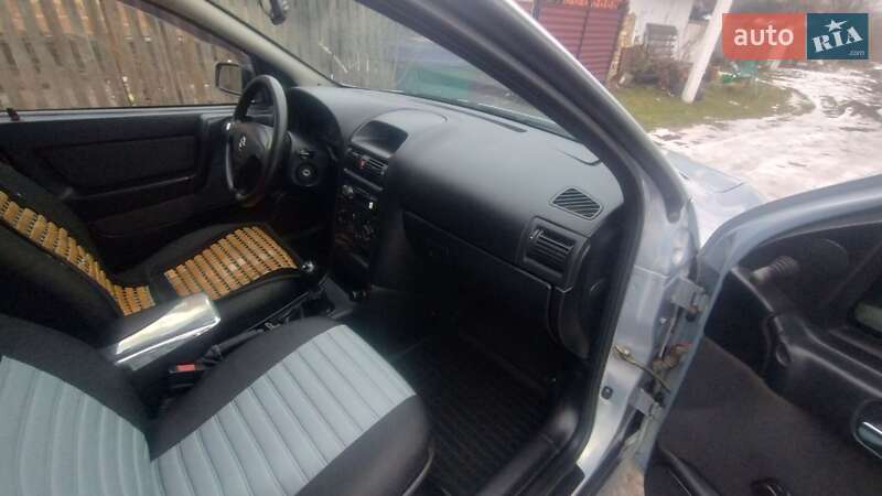 Седан Opel Astra 2004 в Житомире