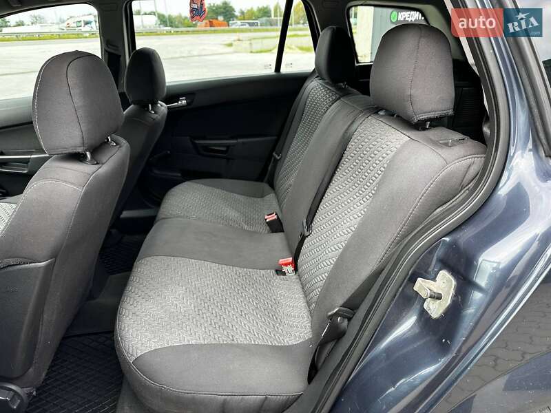 Універсал Opel Astra 2006 в Львові