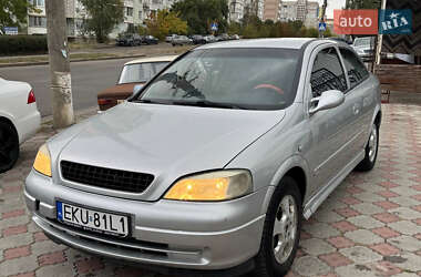 Хэтчбек Opel Astra 2000 в Николаеве