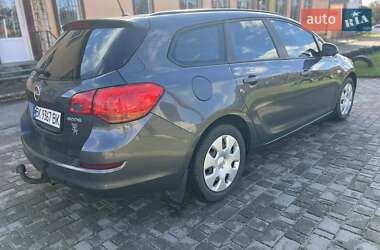 Універсал Opel Astra 2011 в  фото 4 Універсал Opel Astra 2011 в