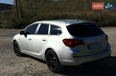 Универсал Opel Astra 2013 в 