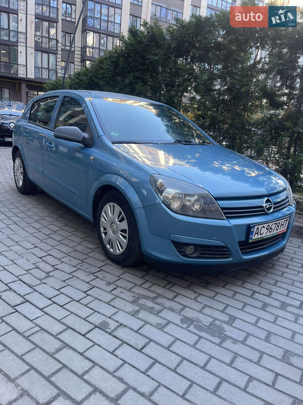 Хэтчбек Opel Astra 2005 в Луцке фото Хэтчбек Opel Astra 2005 в Луцке