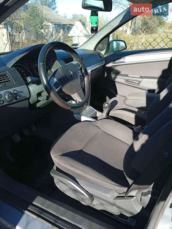 Универсал Opel Astra 2009 в Тернополе