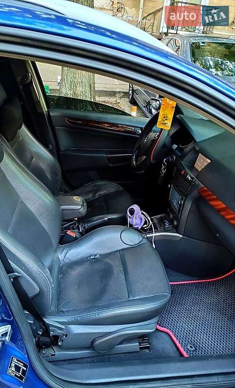 Універсал Opel Astra 2005 в Одесі