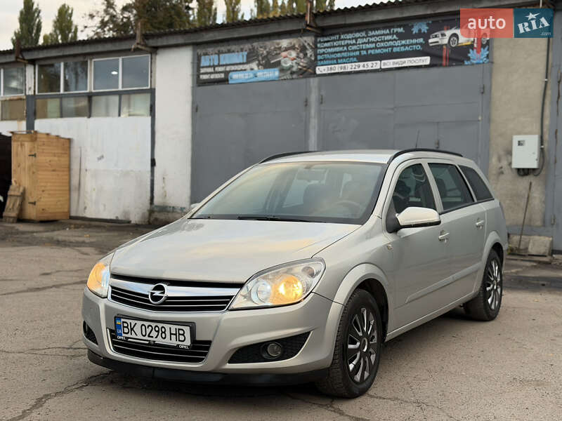 Универсал Opel Astra 2008 в 