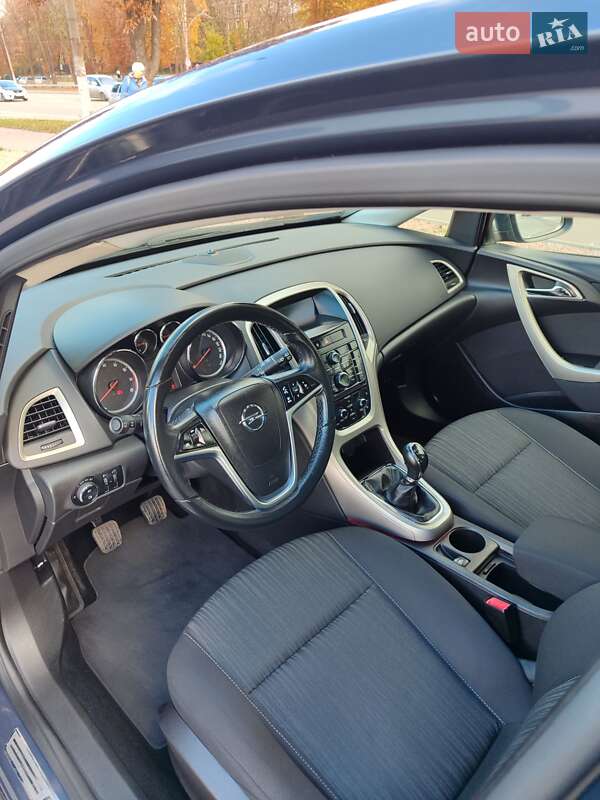 Хэтчбек Opel Astra 2010 в Кривом Роге