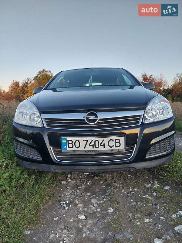 Хэтчбек Opel Astra 2007 в Кременце