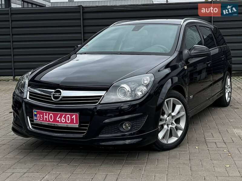 Универсал Opel Astra 2010 в Черкассах