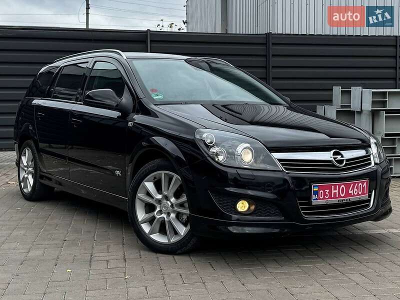 Универсал Opel Astra 2010 в Черкассах