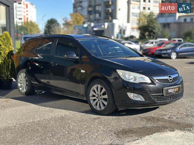 Универсал Opel Astra 2010 в Шептицькому