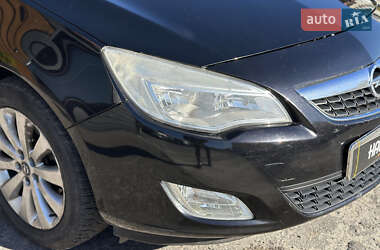 Універсал Opel Astra 2010 в  фото 10 Універсал Opel Astra 2010 в