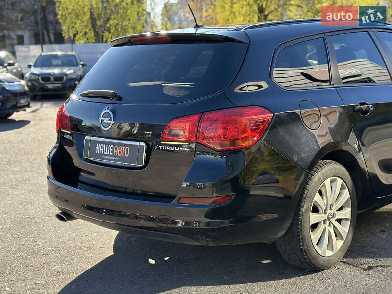 Универсал Opel Astra 2010 в Шептицькому