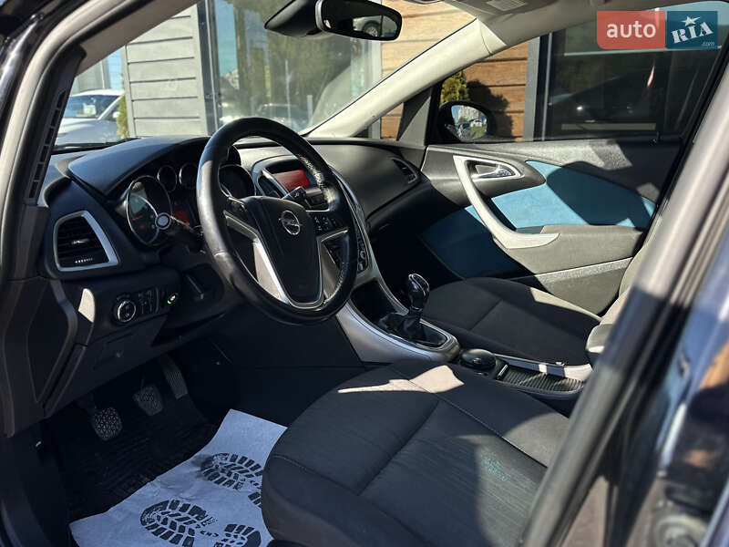 Универсал Opel Astra 2010 в Шептицькому