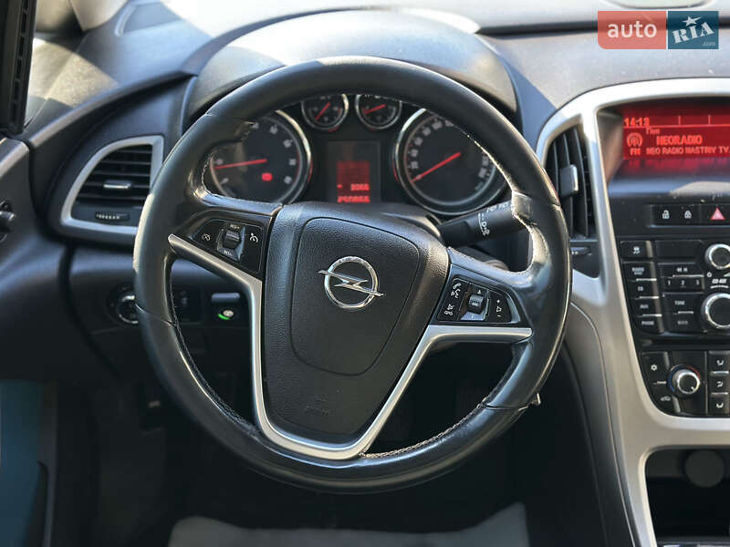Универсал Opel Astra 2010 в Шептицькому
