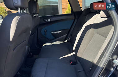 Універсал Opel Astra 2010 в  фото 45 Універсал Opel Astra 2010 в