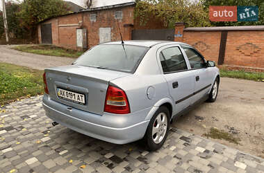 Седан Opel Astra 2004 в  фото 12 Седан Opel Astra 2004 в