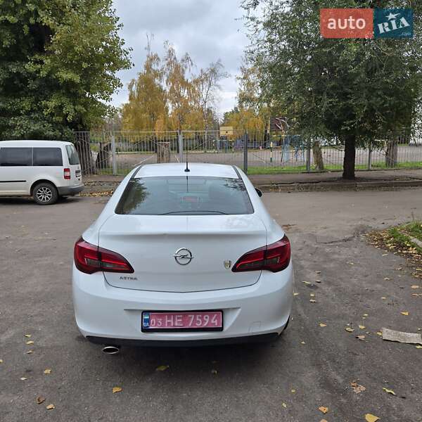 Хэтчбек Opel Astra 2017 в Кривом Роге