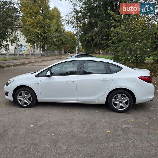 Хэтчбек Opel Astra 2017 в Кривом Роге