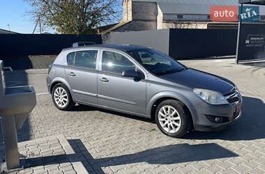 Хэтчбек Opel Astra 2008 в Луцке