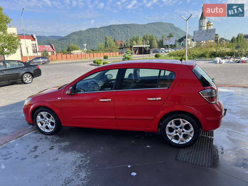 Хэтчбек Opel Astra 2007 в Хусте