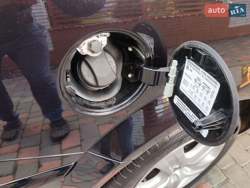 Универсал Opel Astra 2010 в Умани