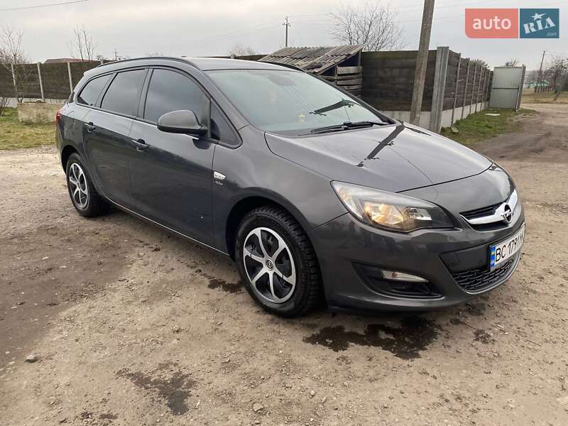 Універсал Opel Astra 2013 в Жовкві