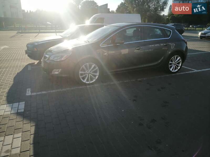 Хэтчбек Opel Astra 2010 в Шептицькому фото Хэтчбек Opel Astra 2010 в Шептицькому