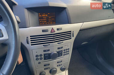 Универсал Opel Astra 2007 в 