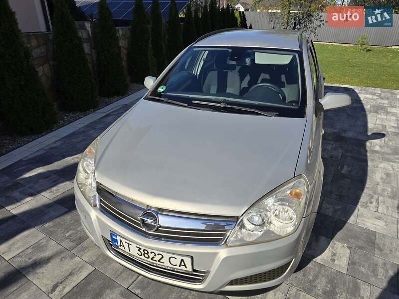 Універсал Opel Astra 2007 в Івано-Франківську