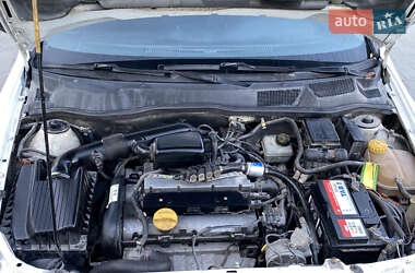 Седан Opel Astra 2000 в  фото 36 Седан Opel Astra 2000 в