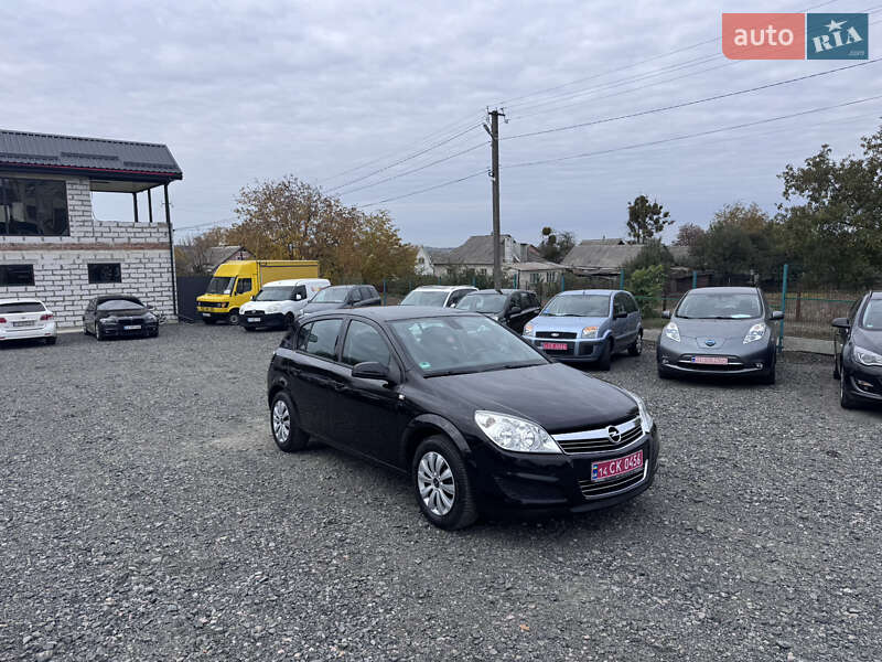 Хэтчбек Opel Astra 2009 в Звенигородке