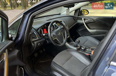 Хетчбек Opel Astra 2009 в  фото 10 Хетчбек Opel Astra 2009 в