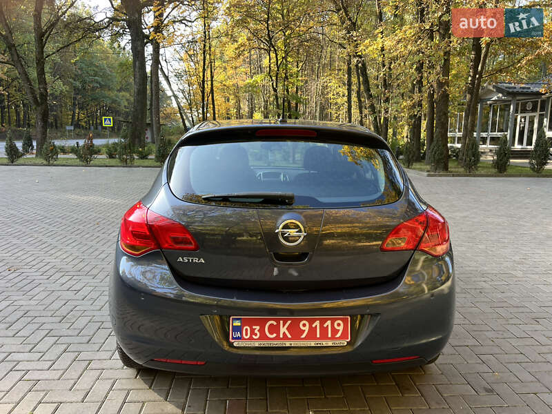 Хэтчбек Opel Astra 2009 в Луцке фото 5 Хэтчбек Opel Astra 2009 в Луцке