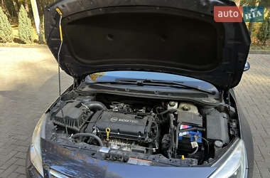 Хетчбек Opel Astra 2009 в  фото 12 Хетчбек Opel Astra 2009 в