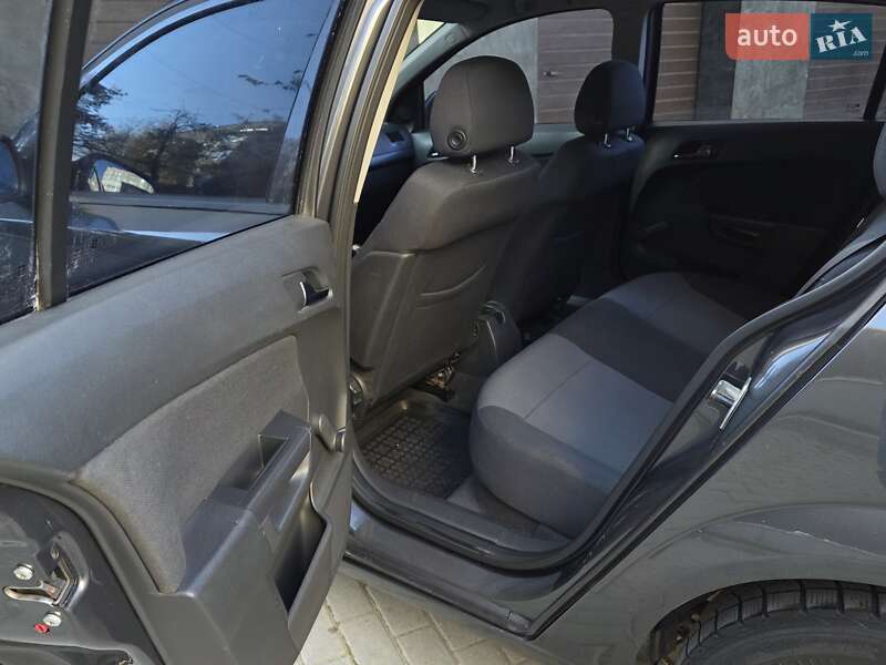 Хэтчбек Opel Astra 2012 в Тернополе фото 26 Хэтчбек Opel Astra 2012 в Тернополе