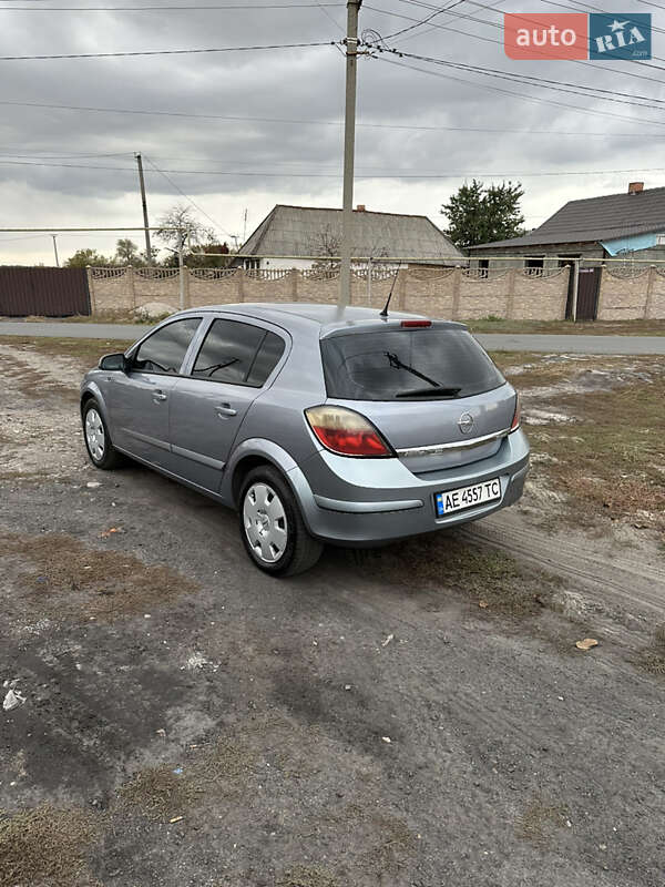 Хетчбек Opel Astra 2005 в Павлограді