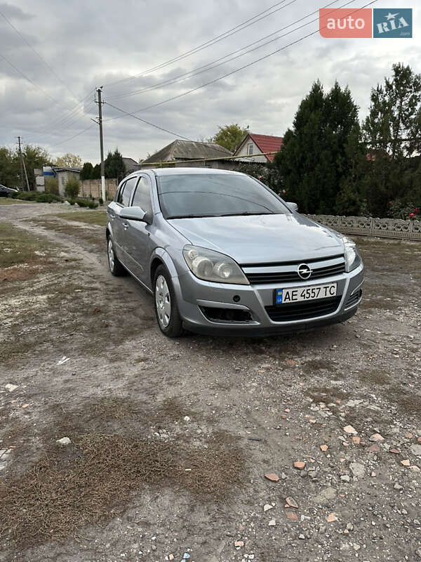 Хетчбек Opel Astra 2005 в Павлограді