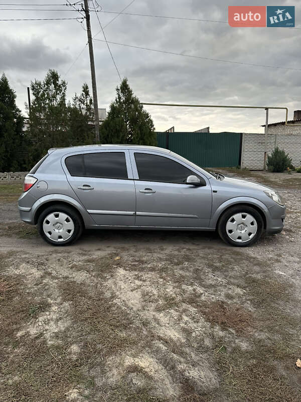 Хетчбек Opel Astra 2005 в Павлограді